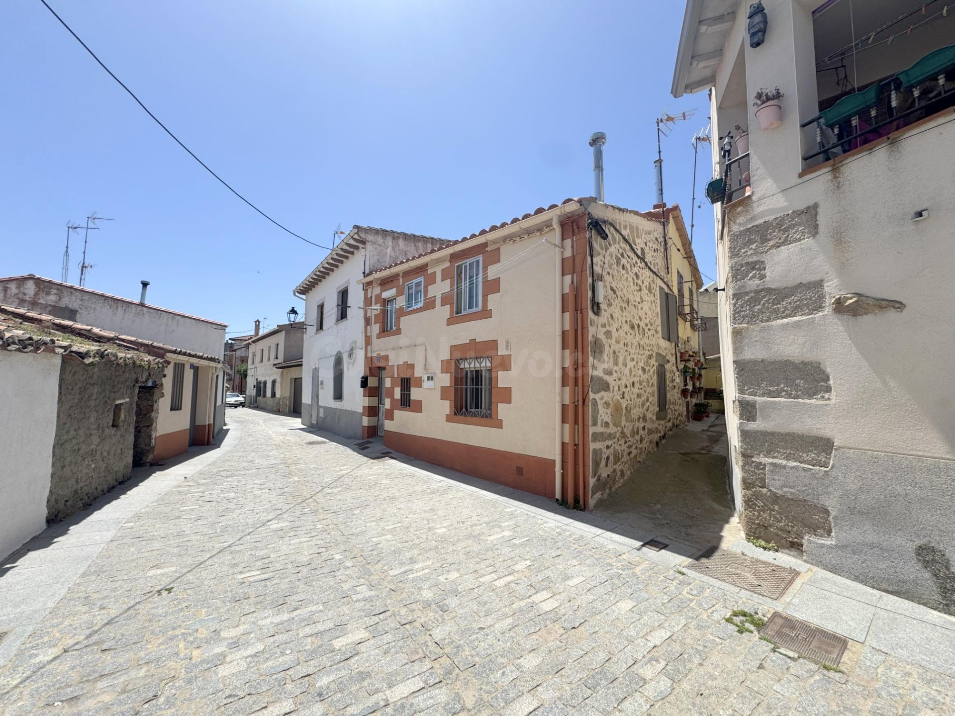 CASA DE PUEBLO REFORMADA, TORNADIZOS, AVILA