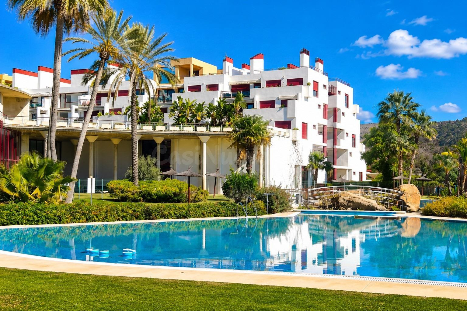 Espectacular ático dúplex ubicado en la exclusiva urbanización Parque Botánico, Benahavis