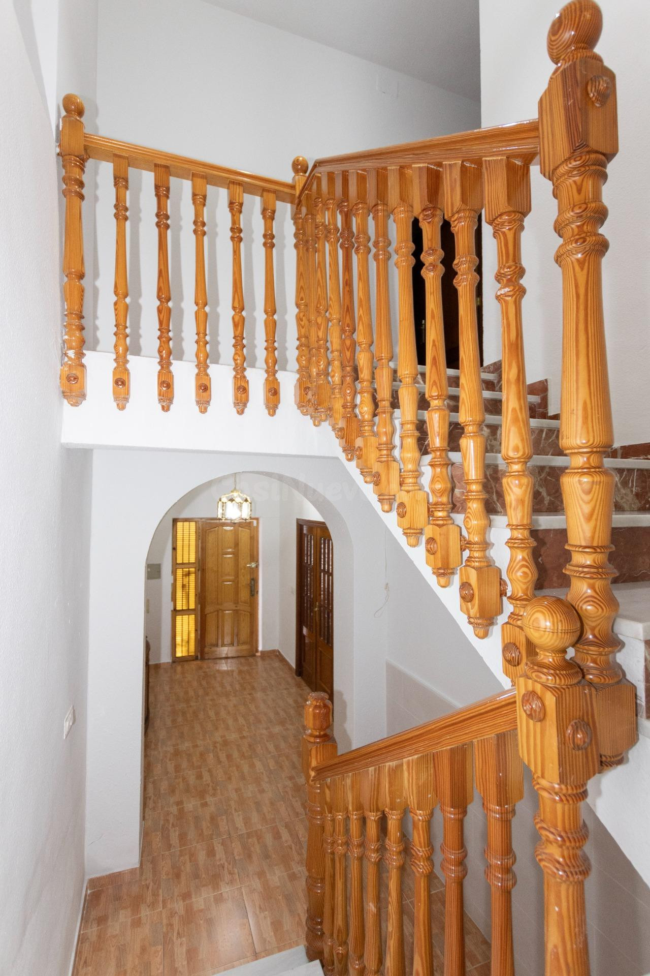 Encantadora Casa en Cullar Vega - Ideal para Entrar a Vivir por €197,999.99