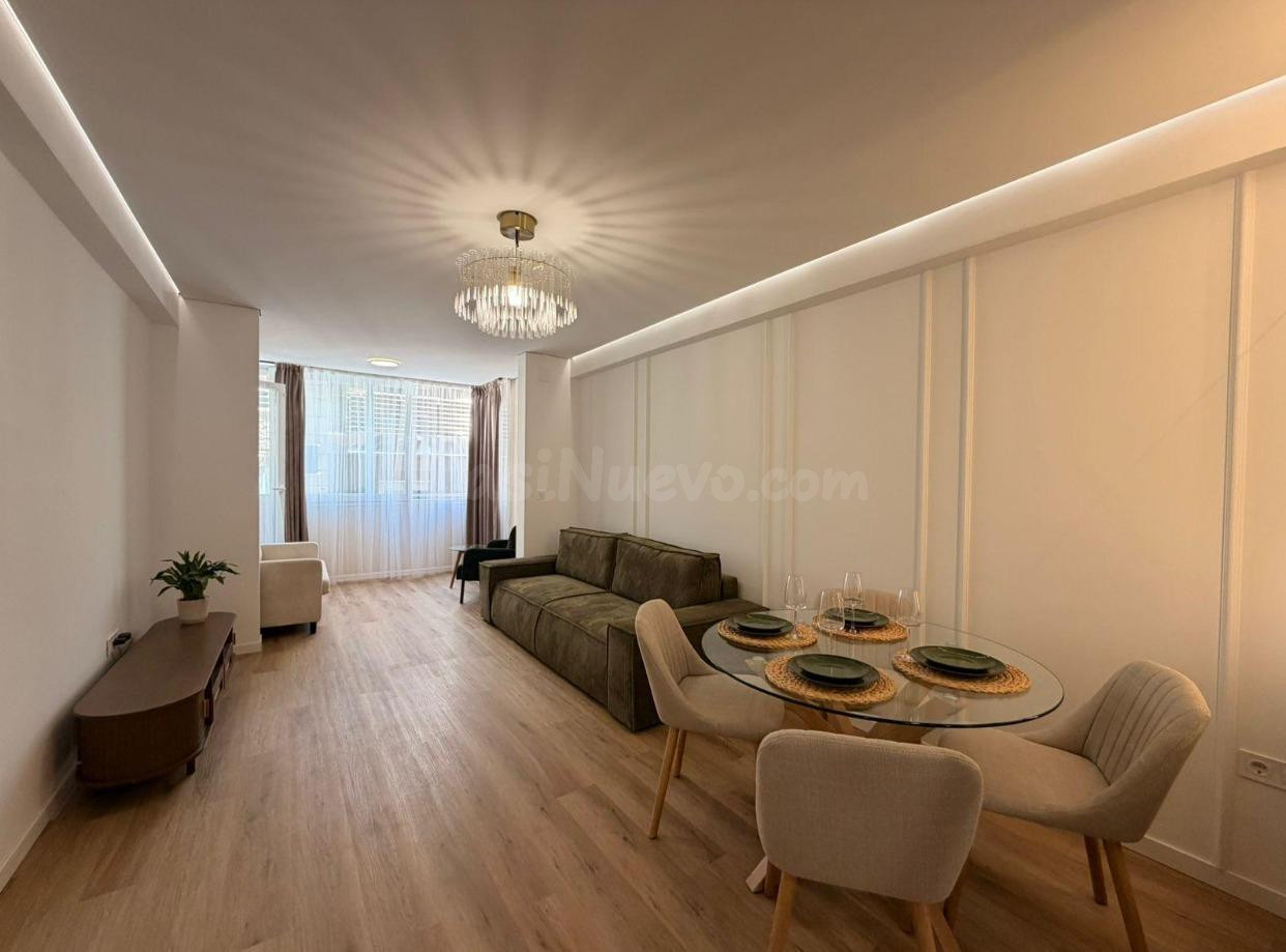 Exclusivo apartamento reformado a solo 50 metros de la Playa de Los Locos – Torrevieja