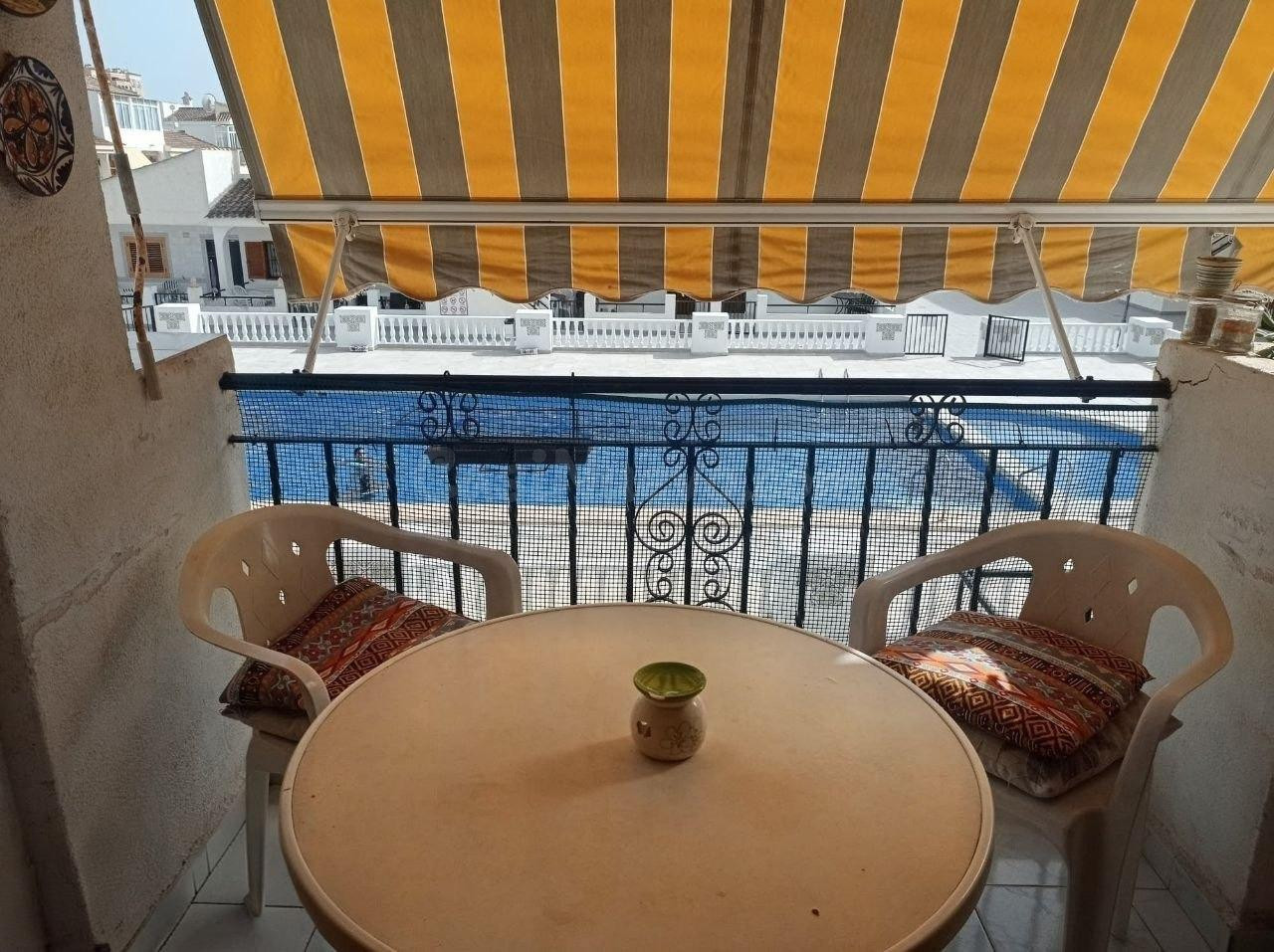 Luminoso apartamento de 1 dormitorio con terraza y piscina | Los Frutales, Torrevieja