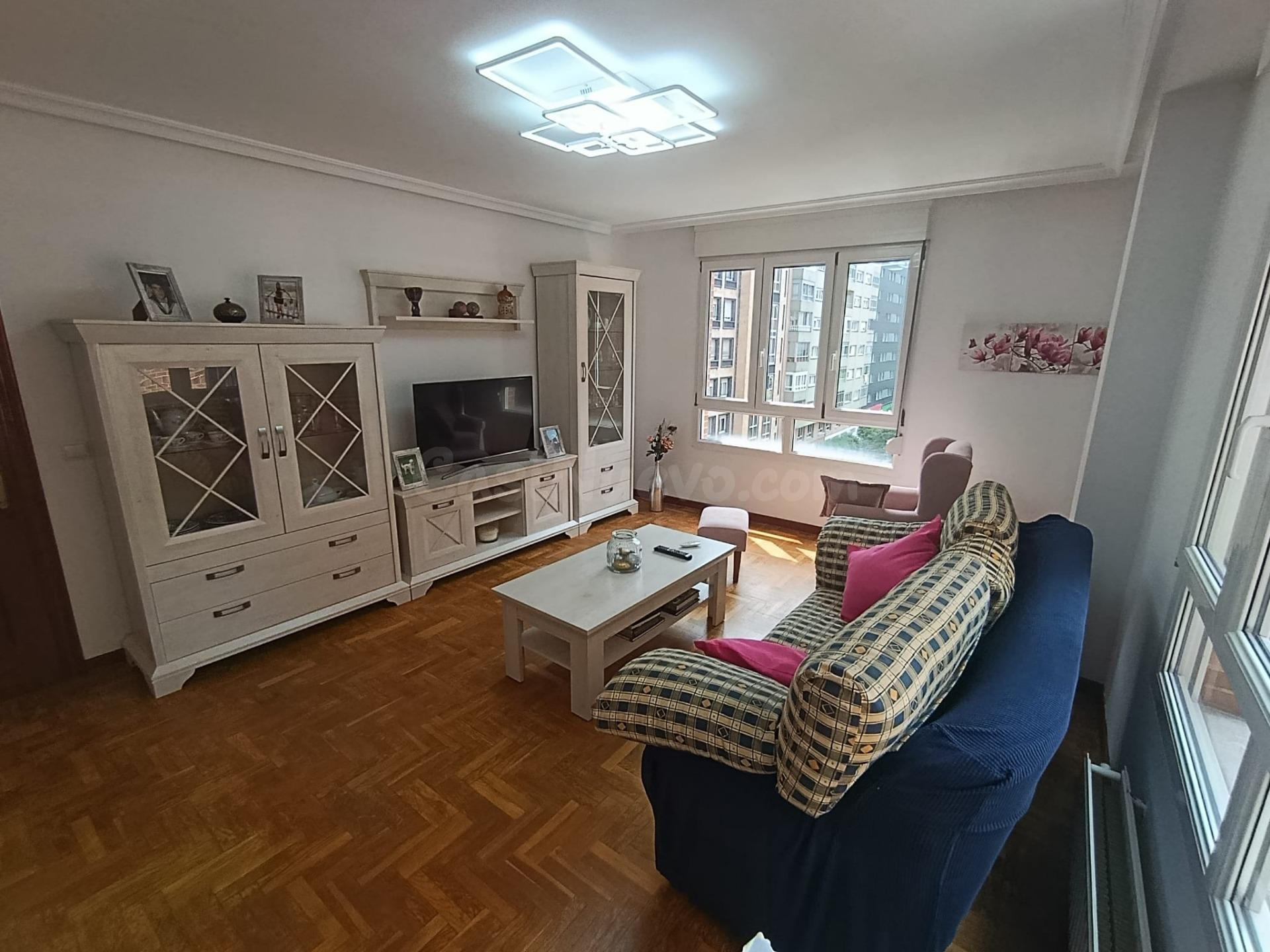 Piso de 3 dormitorios en Juan XXIII, Avilés