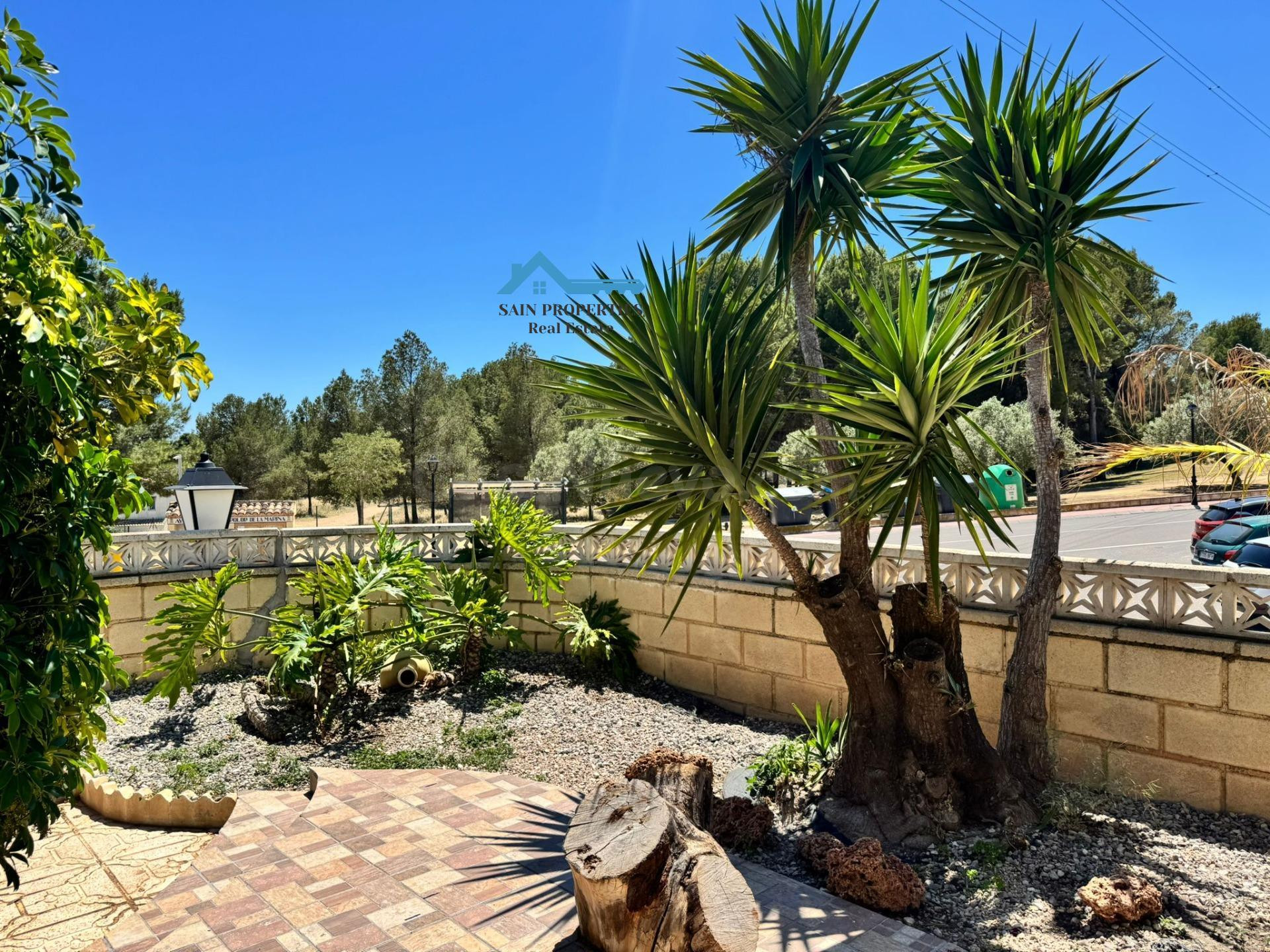 Chalet adosado con acceso directo a piscina y terraza con vistas al mar en La Alberca – Polop