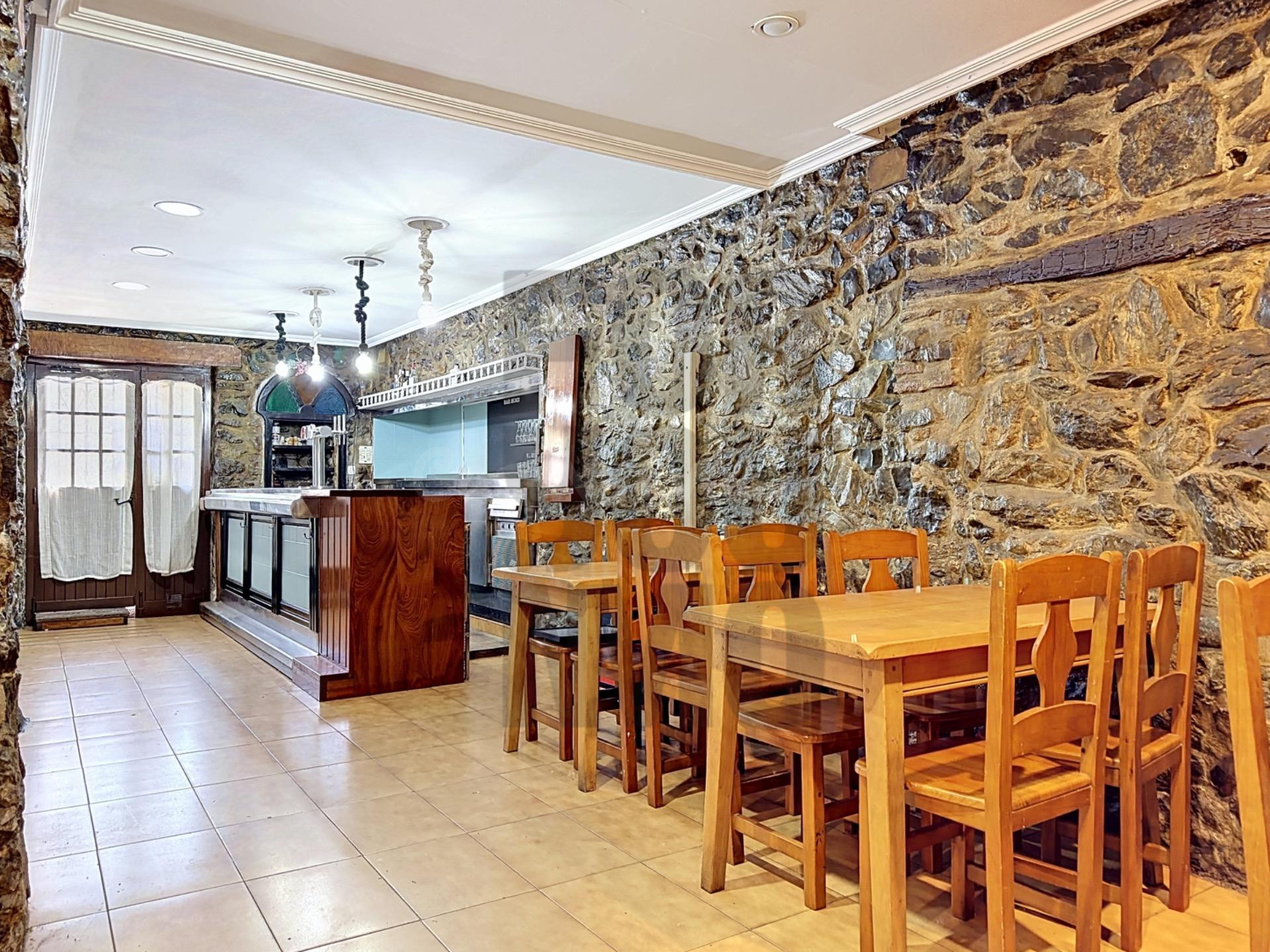 Un bar con historia en pleno corazón de Hernani, Taberna Huici