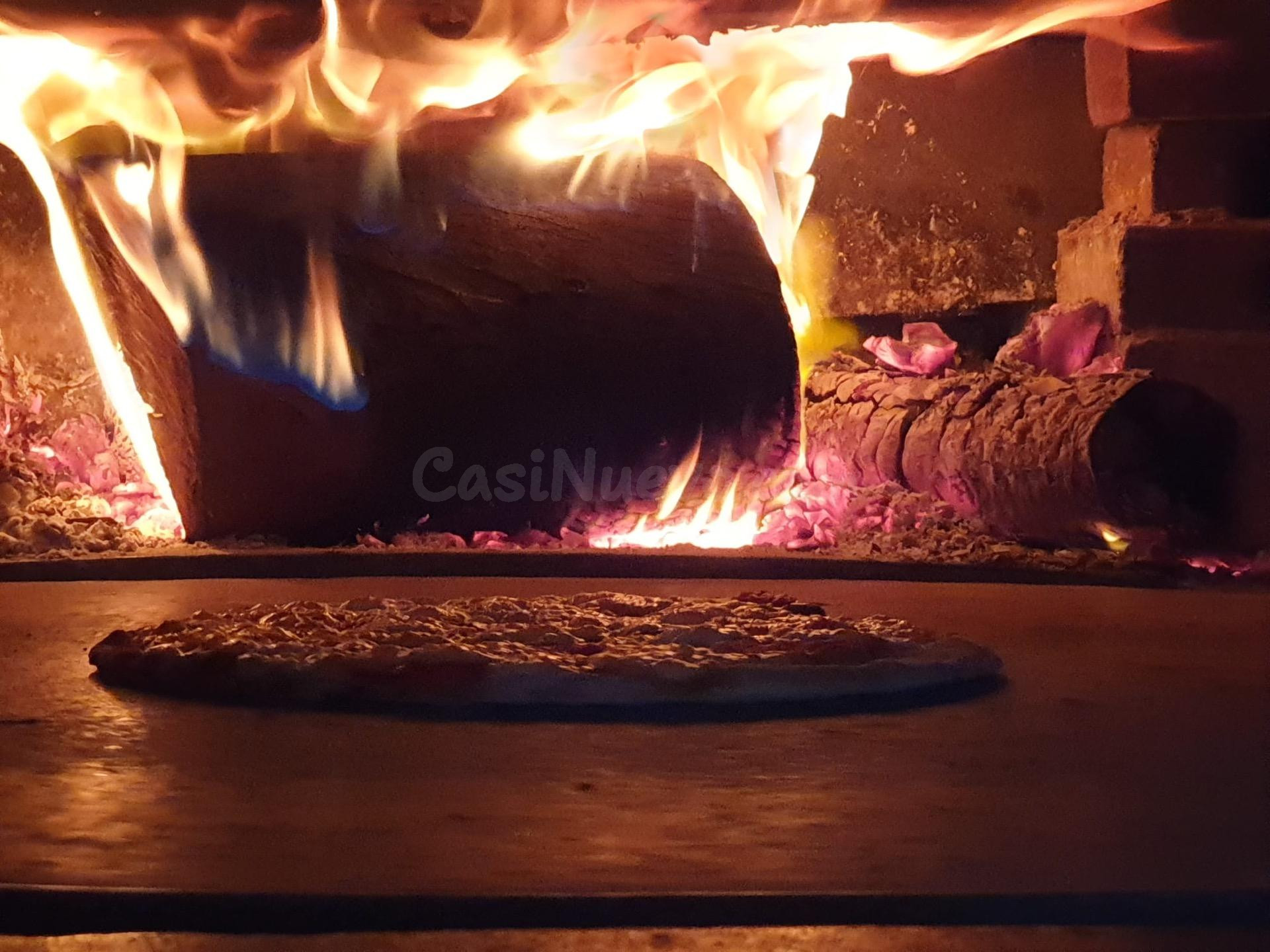 Restaurante Pizzería con Horno de Leña en el Corazón de Los Cristianos