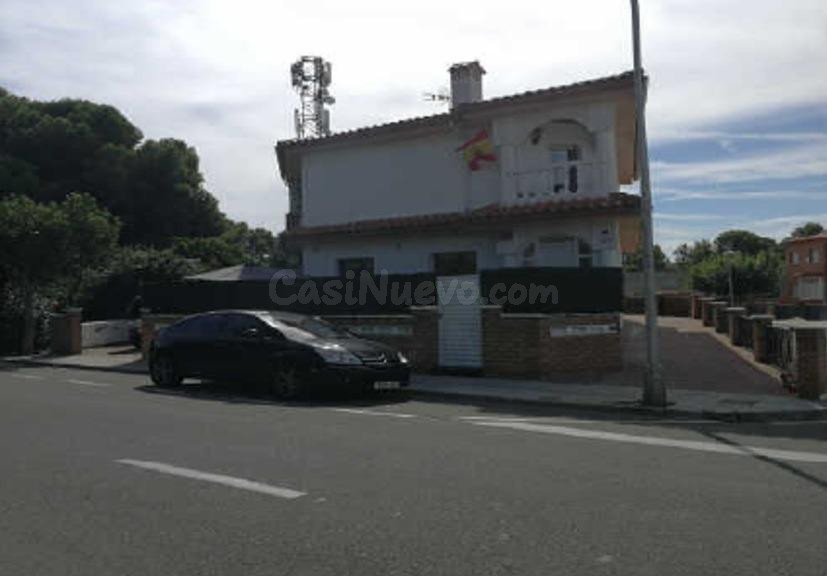 Local comercial junto al mar en Miami Platja