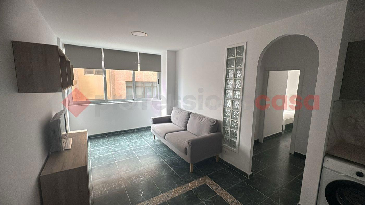 Exclusivo apartamento junto al mar en una de las mejores zonas de Las Palmas - foto 4
