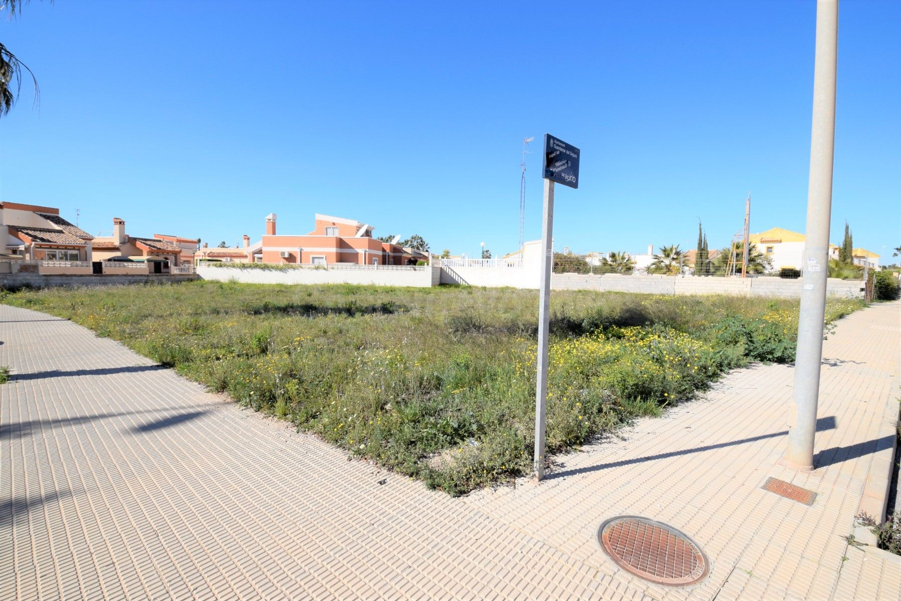 Parcela 1000m² en venta - EL RASO