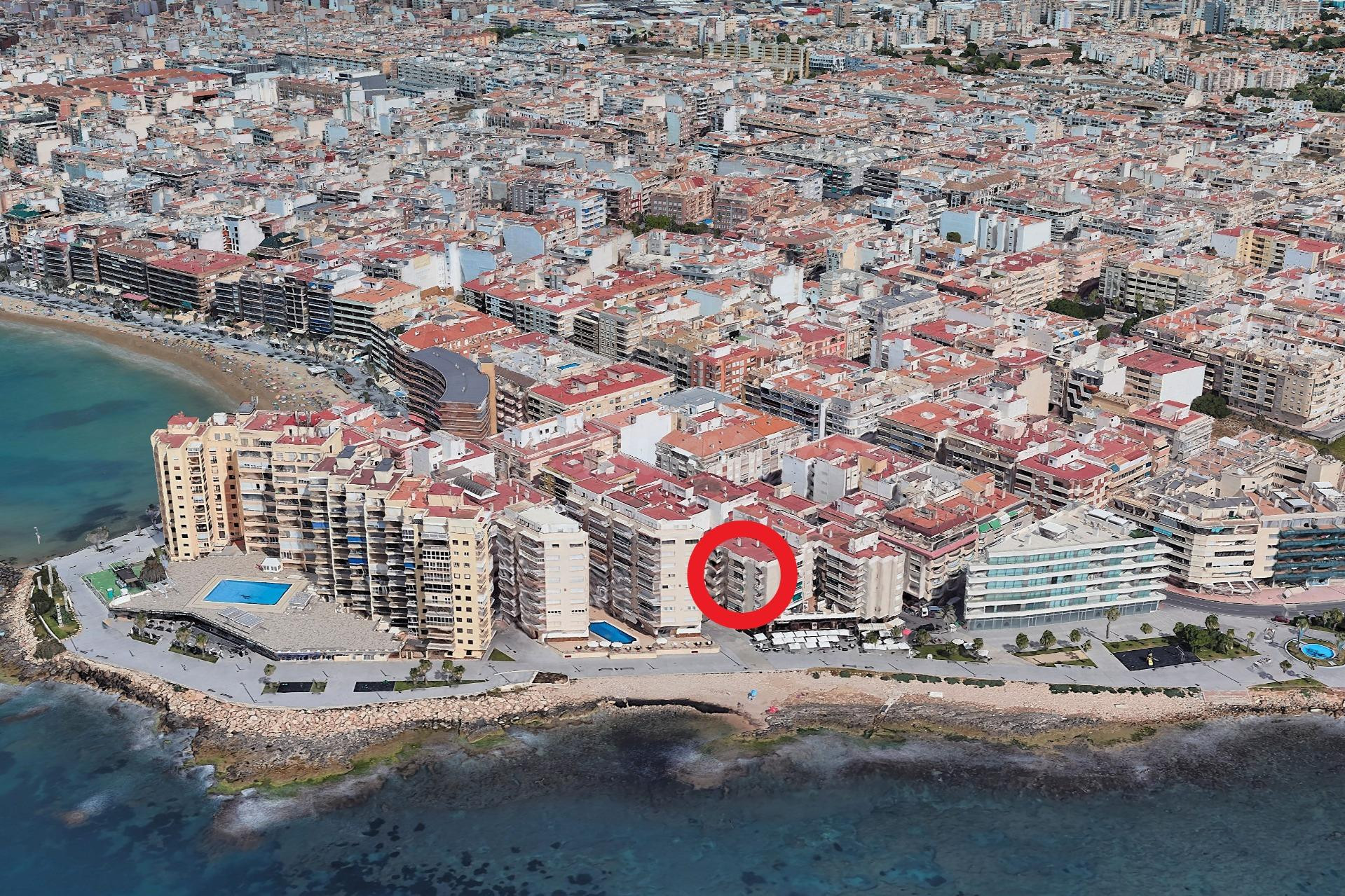¡En primera línea al mar! Reformado, luminoso y espacioso (4.ª planta – aprox. 92 m2). ¡Balcón orientado al sur y a solo 175 m de Playa del Cura!