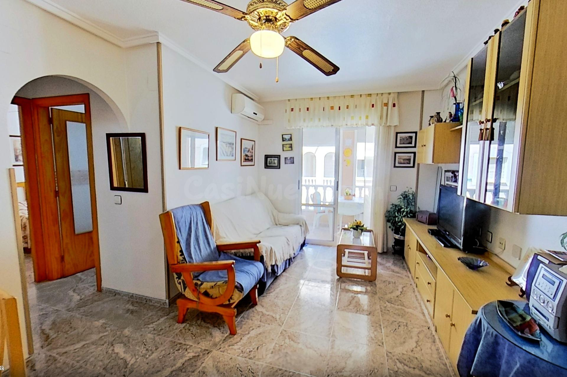 Acogedor apartamento (aprox. 66 m2 - 3.ª planta) con balcón orientado al noreste, garaje, cerca del centro, ¡y a tan solo 200 m tanto de la Playa del Acequión como de la Playa de los Náufragos!
