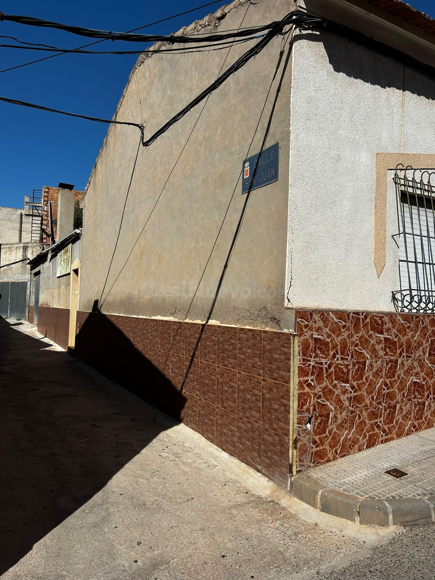 CASA BAJO VENTA REFORMAR LA ÑORA