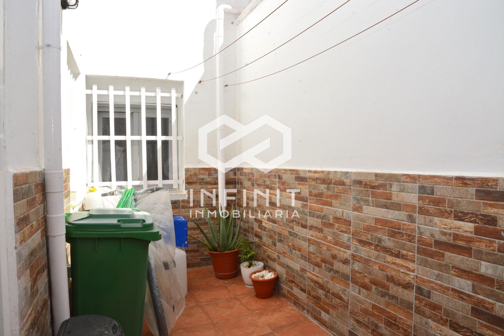 LA CASA PERFECTA EXISTE: 3 PLANTAS, 6 DORMITORIOS Y REFORMA  - foto 4
