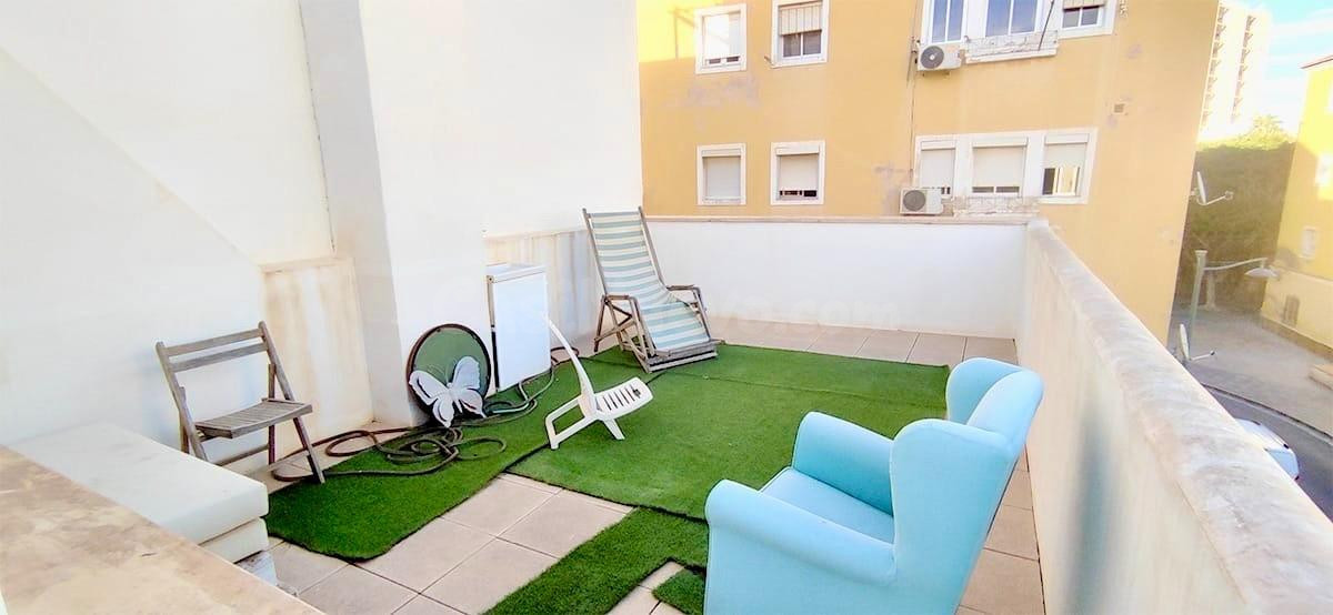 Dúplex de diseño con terraza en una ubicación privilegiada de Almería (Plaza de Toros a 600 metros del Paseo de Almeria - Puerta de Purchena)