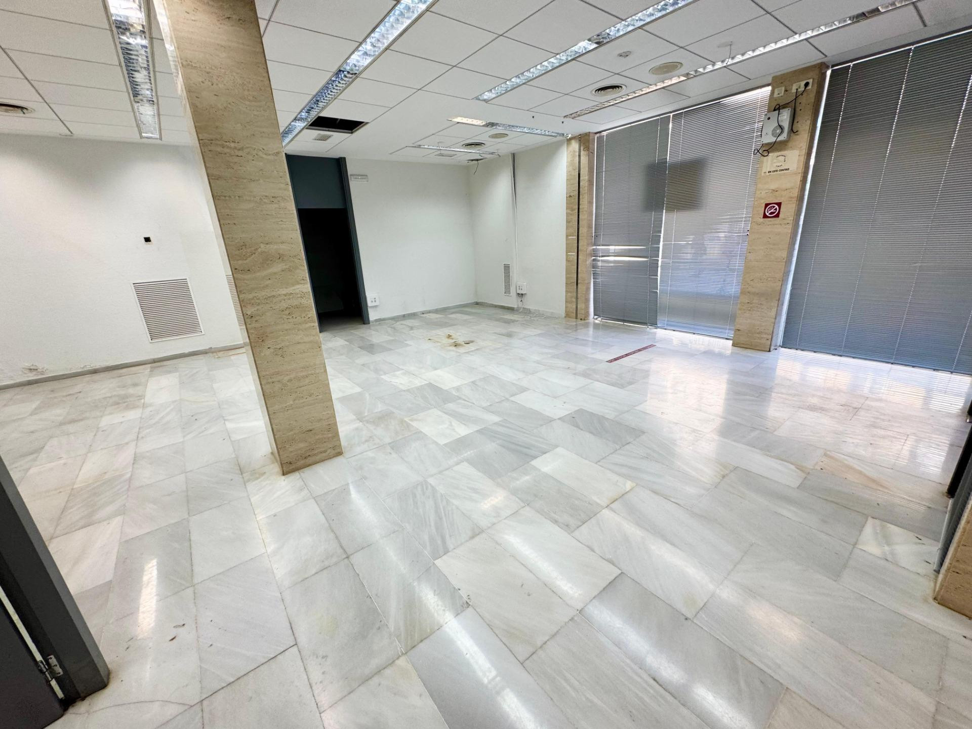 Local comercial en el centro. - foto 5