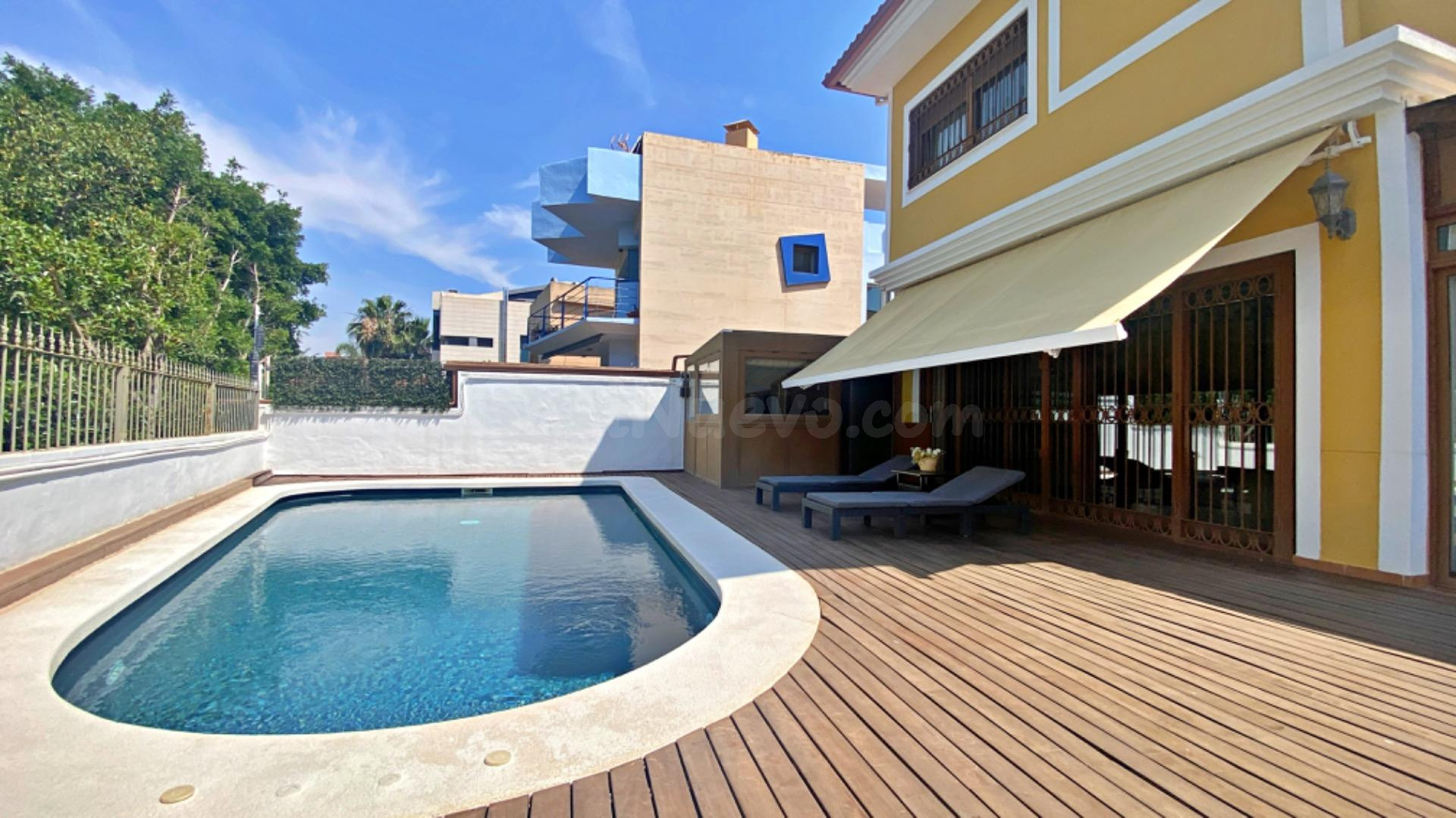 CHALET DE LUJO EN ALICANTE GOLF