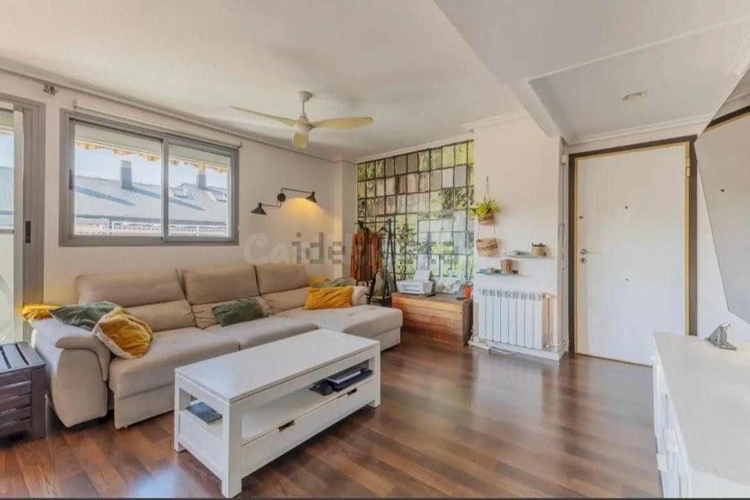 Ático 3 habitaciones 155m² en alquiler - Camins al Grau