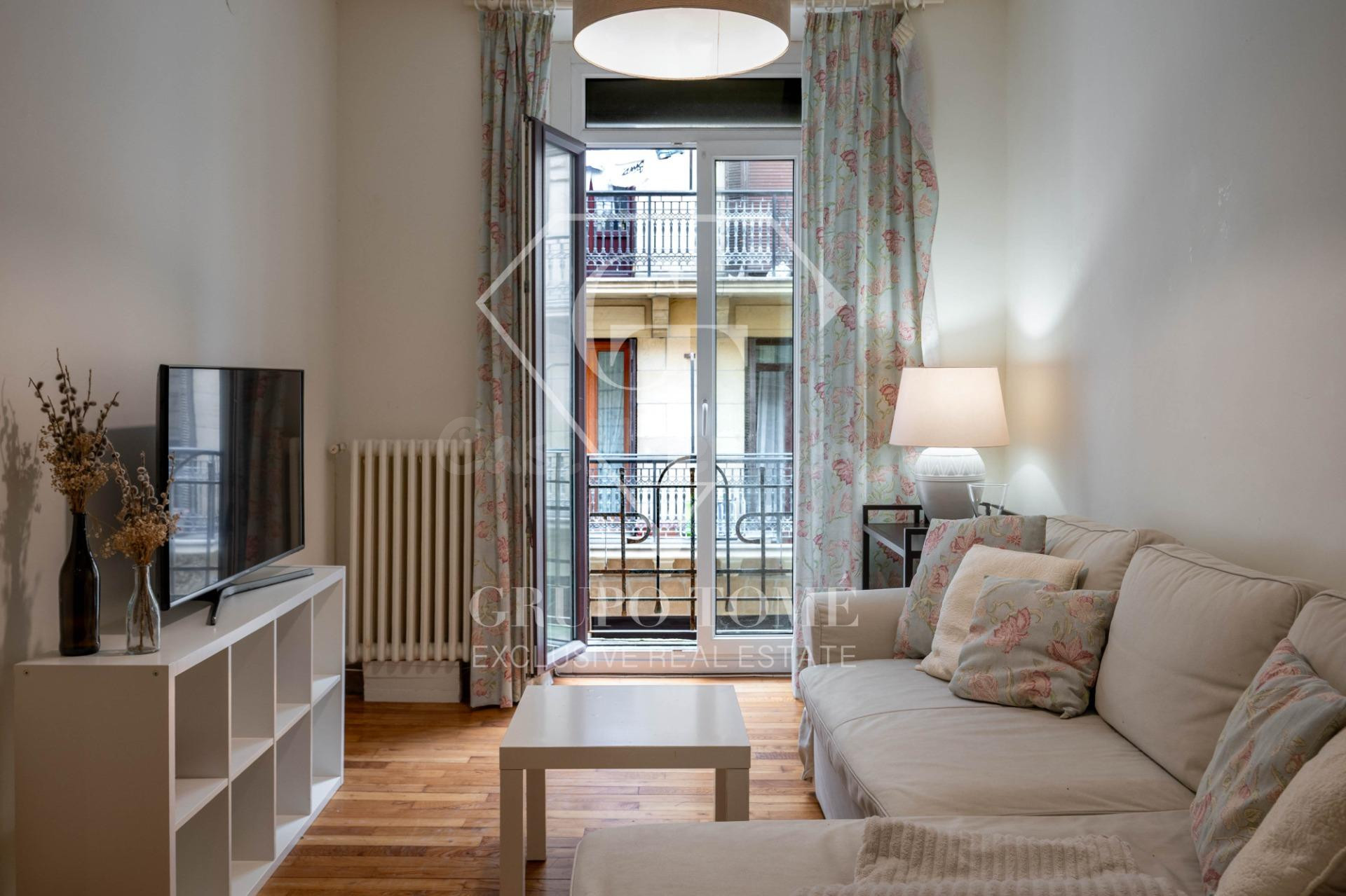 A 5 minutos de La Concha Amplia vivienda de 108 m2 en la exclusiva calle San Bartolomé - foto 3