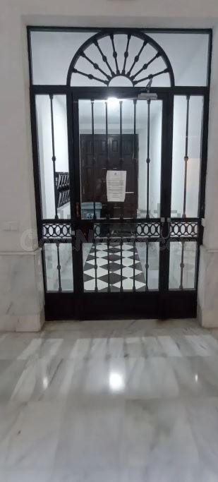 VENTA LOCAL COMERCIAL CADIZ CENTRO