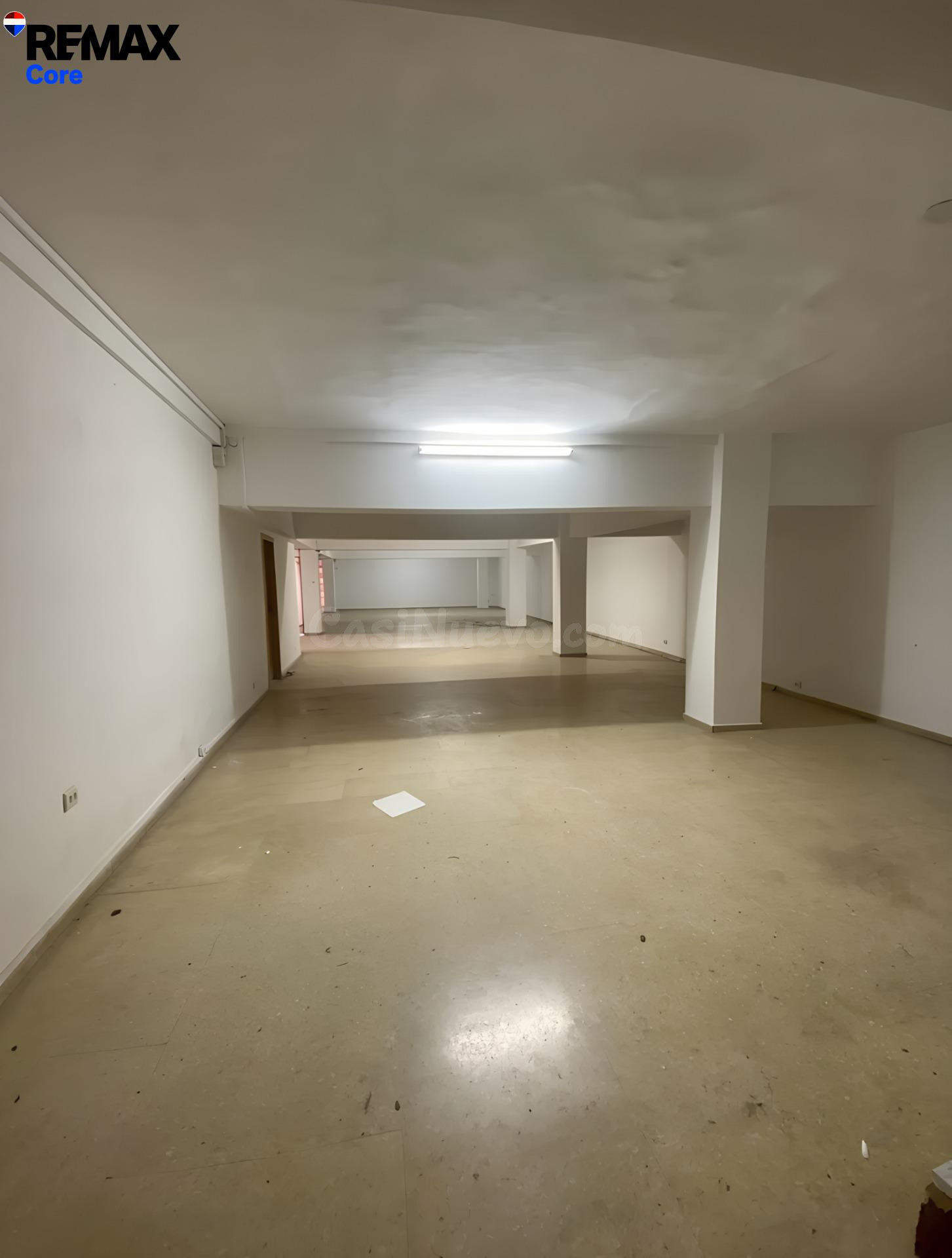 Gran Local Comercial de 180 m2 en Zona Colón (Cáceres) – ¡Precio Imbatible!