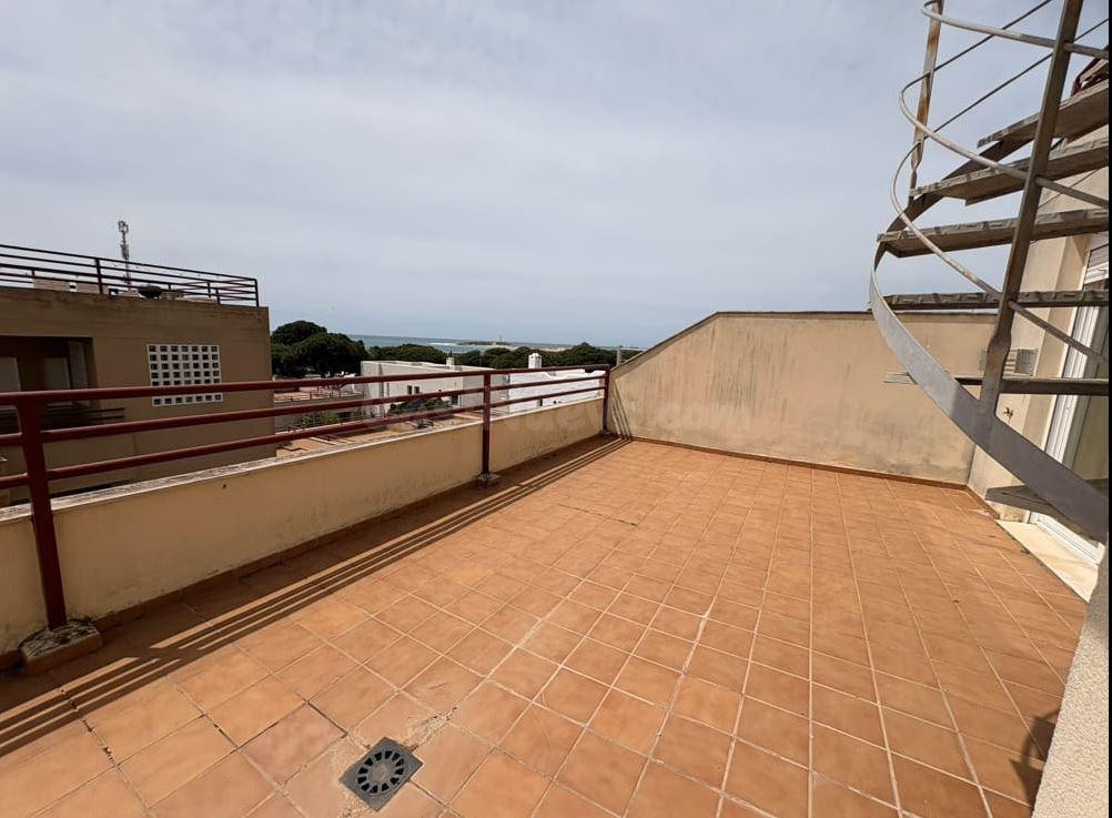 Magnífico ático en venta con gran terraza en Los caños de Me - foto 5