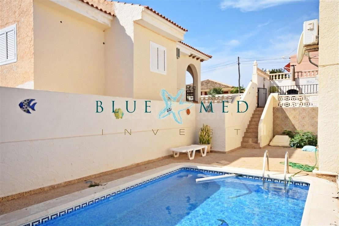 CHALET INDEPENDIENTE CON PISCINA PRIVADA EN  BOLNUEVO