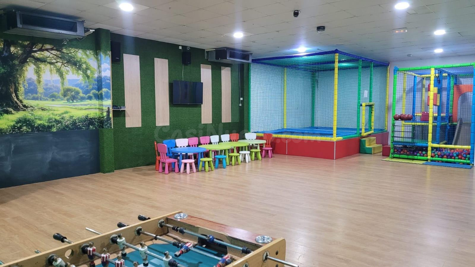 !!OPORTUNIDAD UNICA!!! se traspasa local de celebraciones en pleno funcionamiento