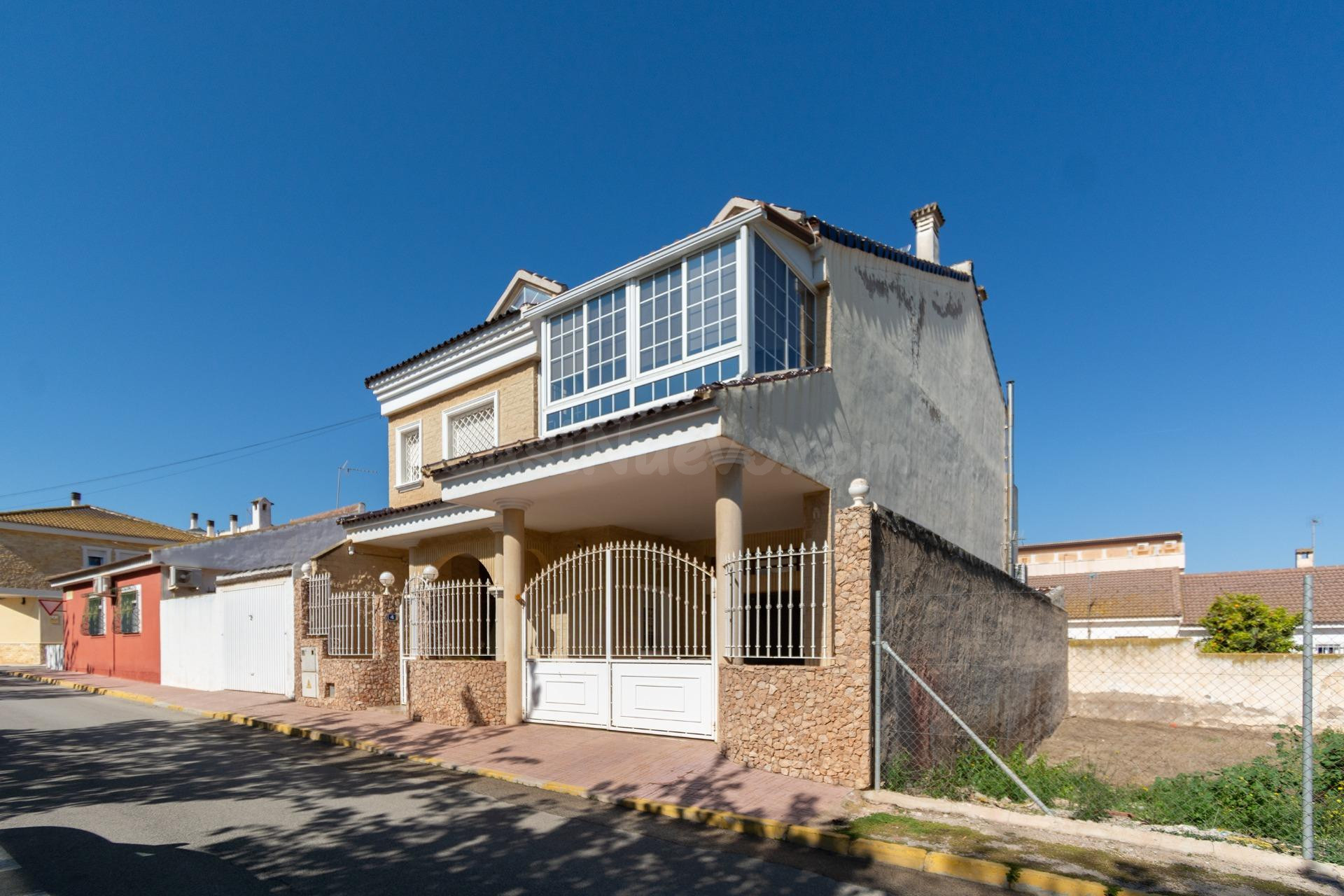 Exclusiva vivienda UNIFAMILIAR de Lujo en Fuente Álamo de Murcia