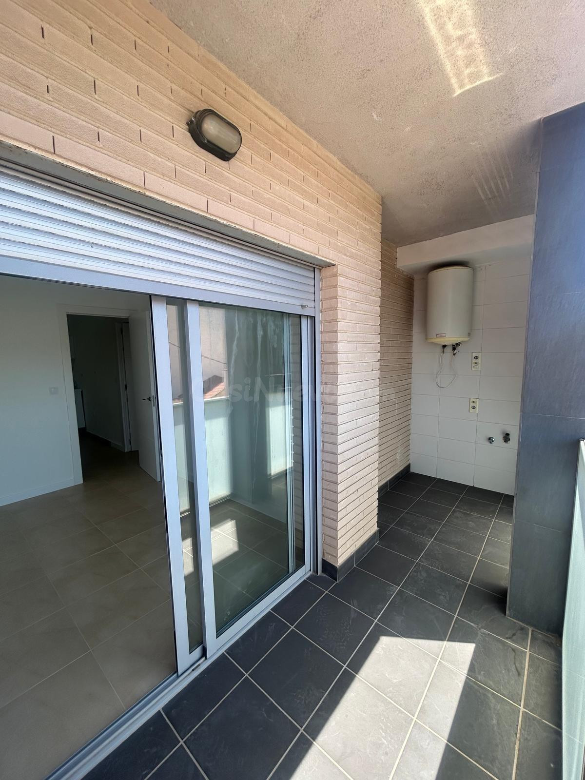Amplio piso reformado con terraza orientación sur en pleno centro de Torrevieja | 95 m2