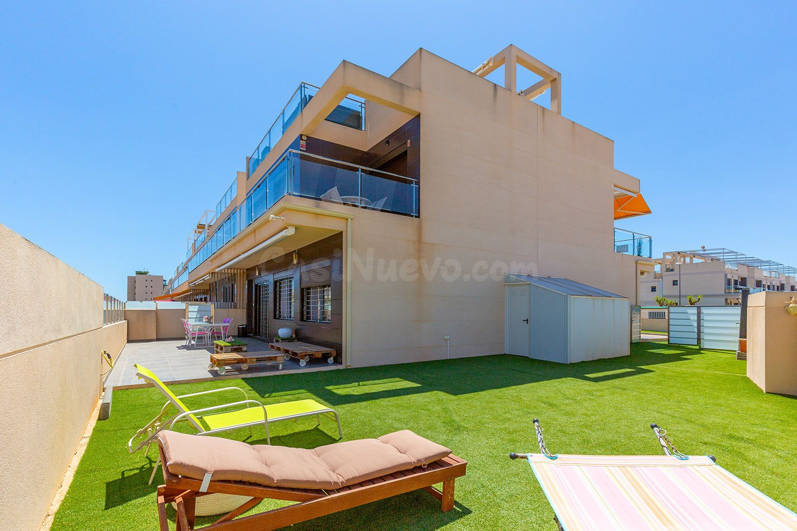 BUNGALOW EN PLANTA BAJA DE 4 DORMITORIOS Y 3 BAÑOS EN PILAR DE HORADADA (ORIHUELA COSTA)
