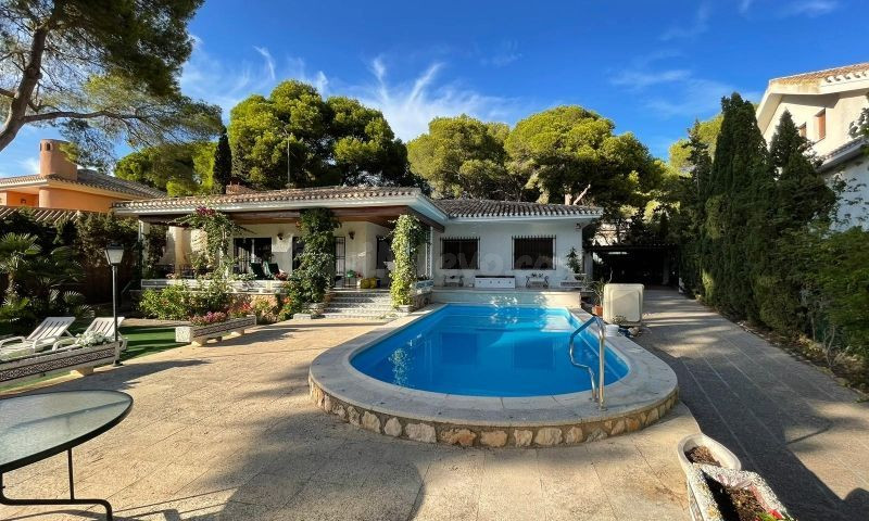 Villa 6 habitaciones 250m² en venta - Aguamarina