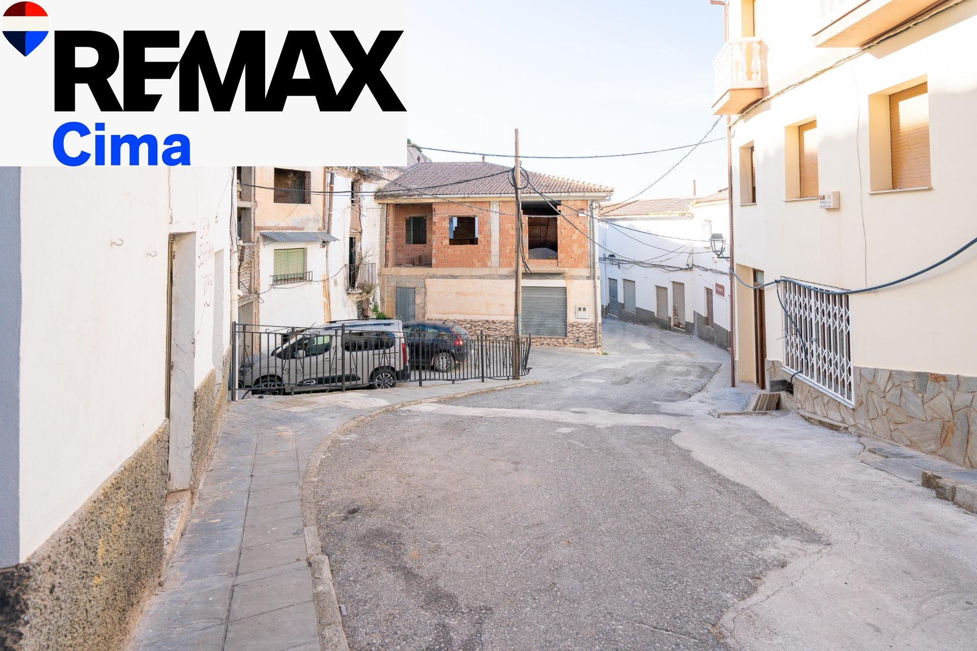 Local con acceso a dos calles y posibilidad de división en d - foto 3