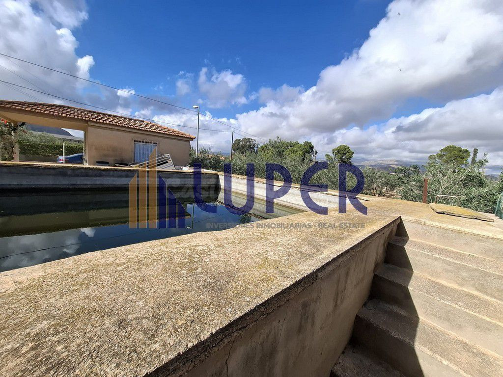 CASA DE CAMPO URBANA A LA VENTA EN ALCORAYA