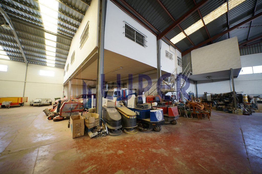 Gran Oportunidad: Nave Industrial en Venta en San Vicente del Raspeig, Zona El Tubo