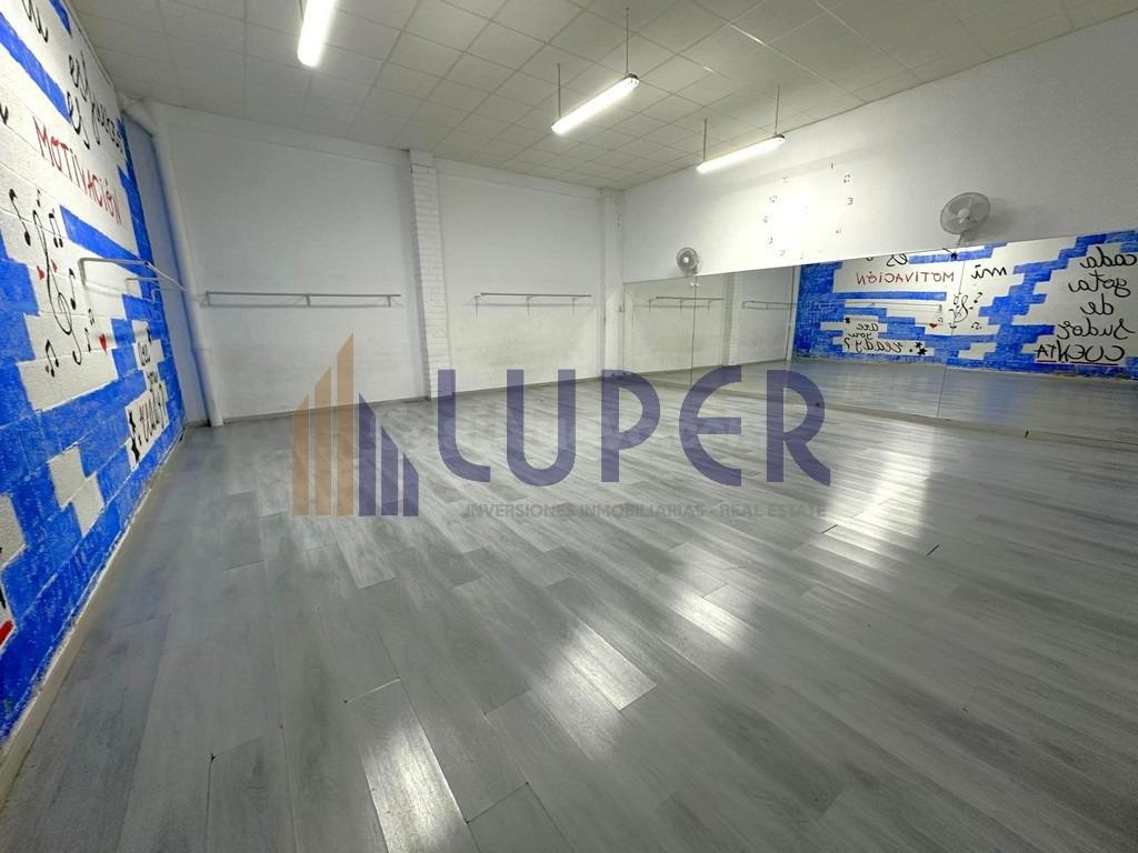 LOCAL COMERCIAL DE 300M2 EN VENTA, EN SAN VICENTE CERCA DEL CENTRO DE SALUD