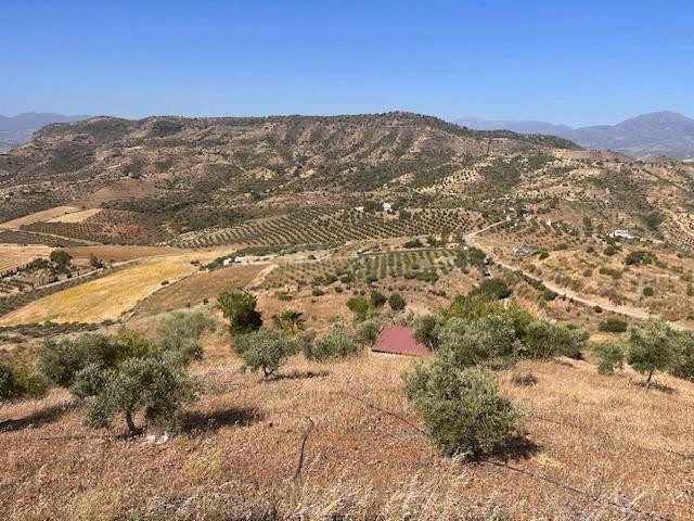 Finca Rústica con Embalse de agua y casa
