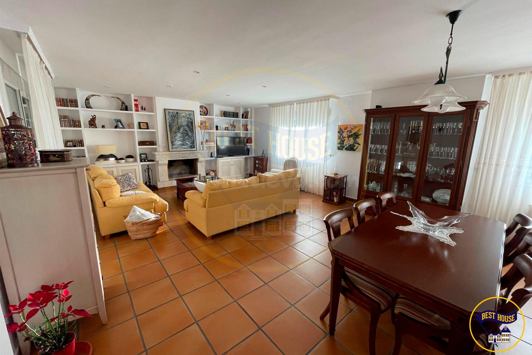 VENTA DE CHALET INDEPENDIENTE EN ARCAS