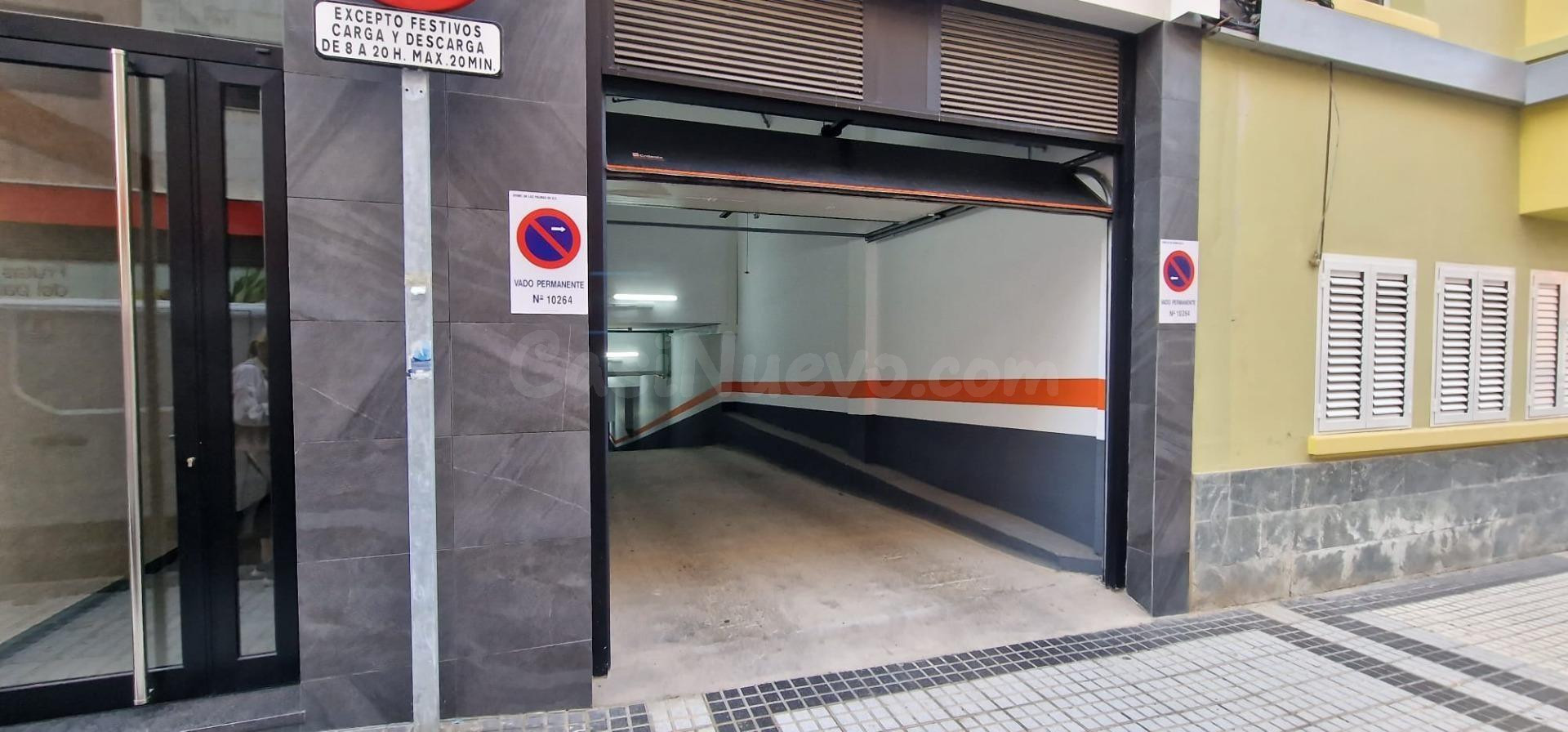 TRASTERO EN ZONA PLAZA DEL PILAR - MUY PRÁCTICO