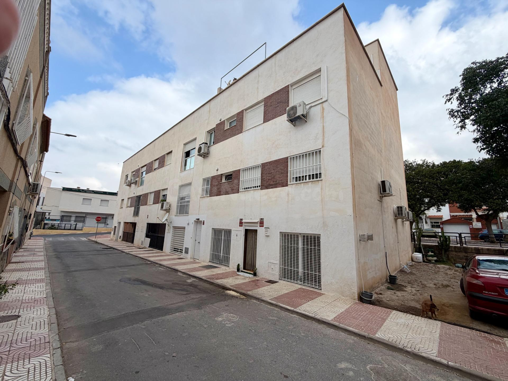 Planta baja reformada a pocos minutos de la playa