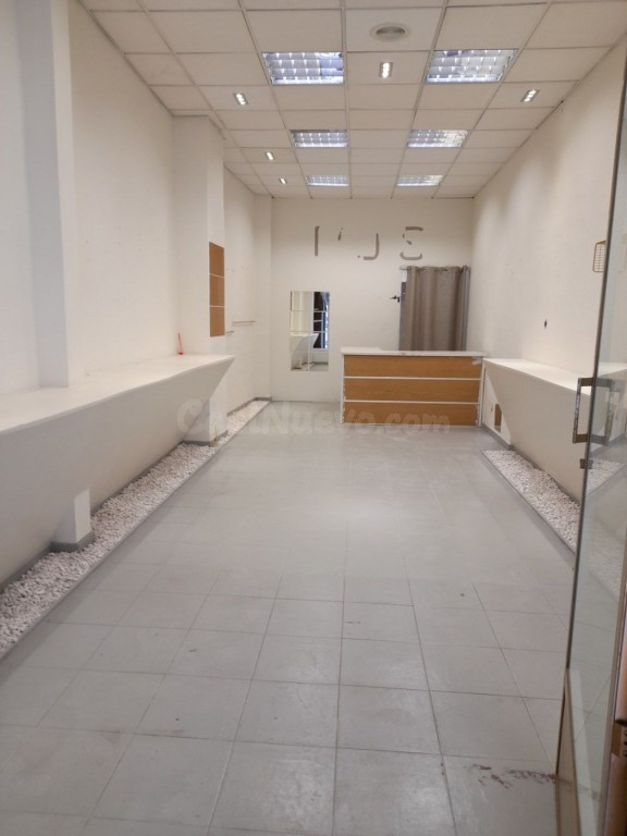 Venta o  alquiler de local comercial en Antequera