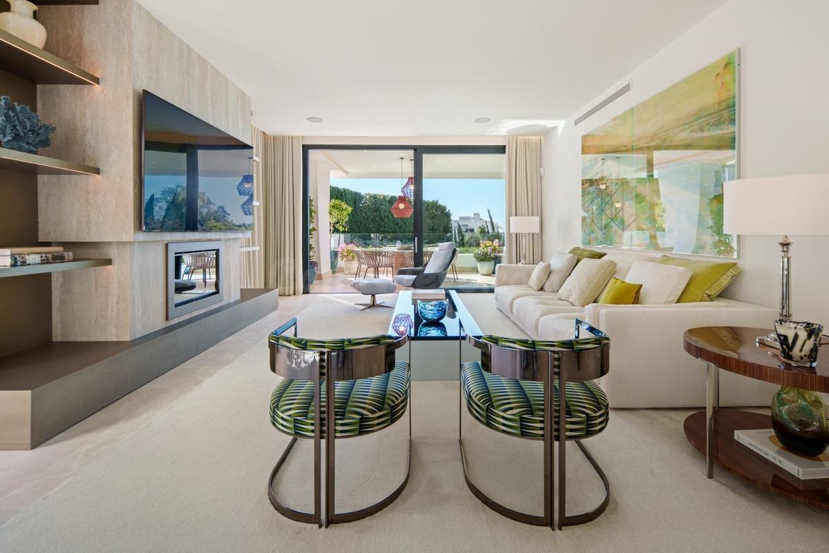 Exclusivo Dúplex de 4 Dormitorios en Planta Baja en Sierra Blanca, Marbella