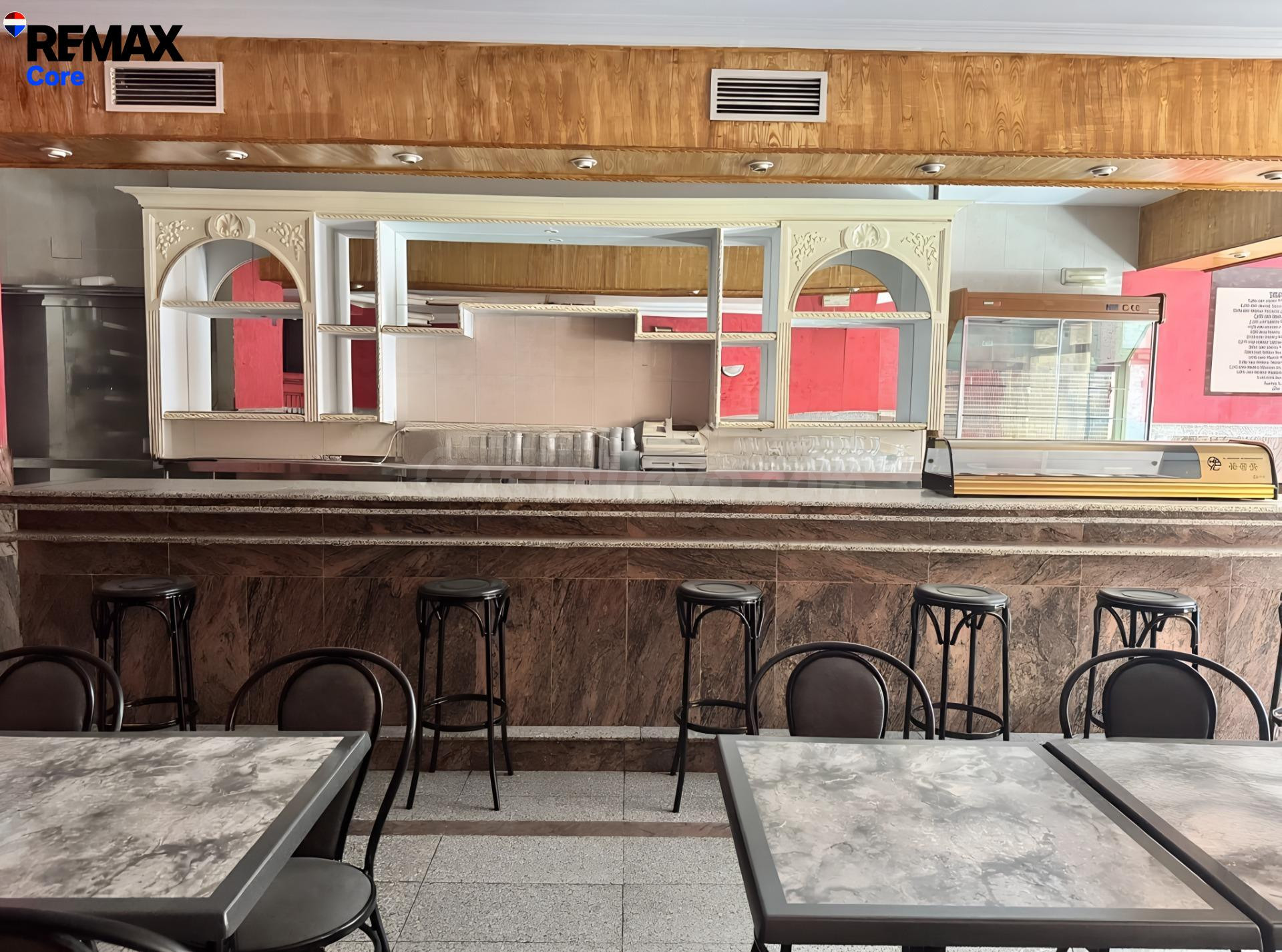Bar-Restaurante de 158 m2 Totalmente Equipado y Listo para Operar. Alta Rentabilidad