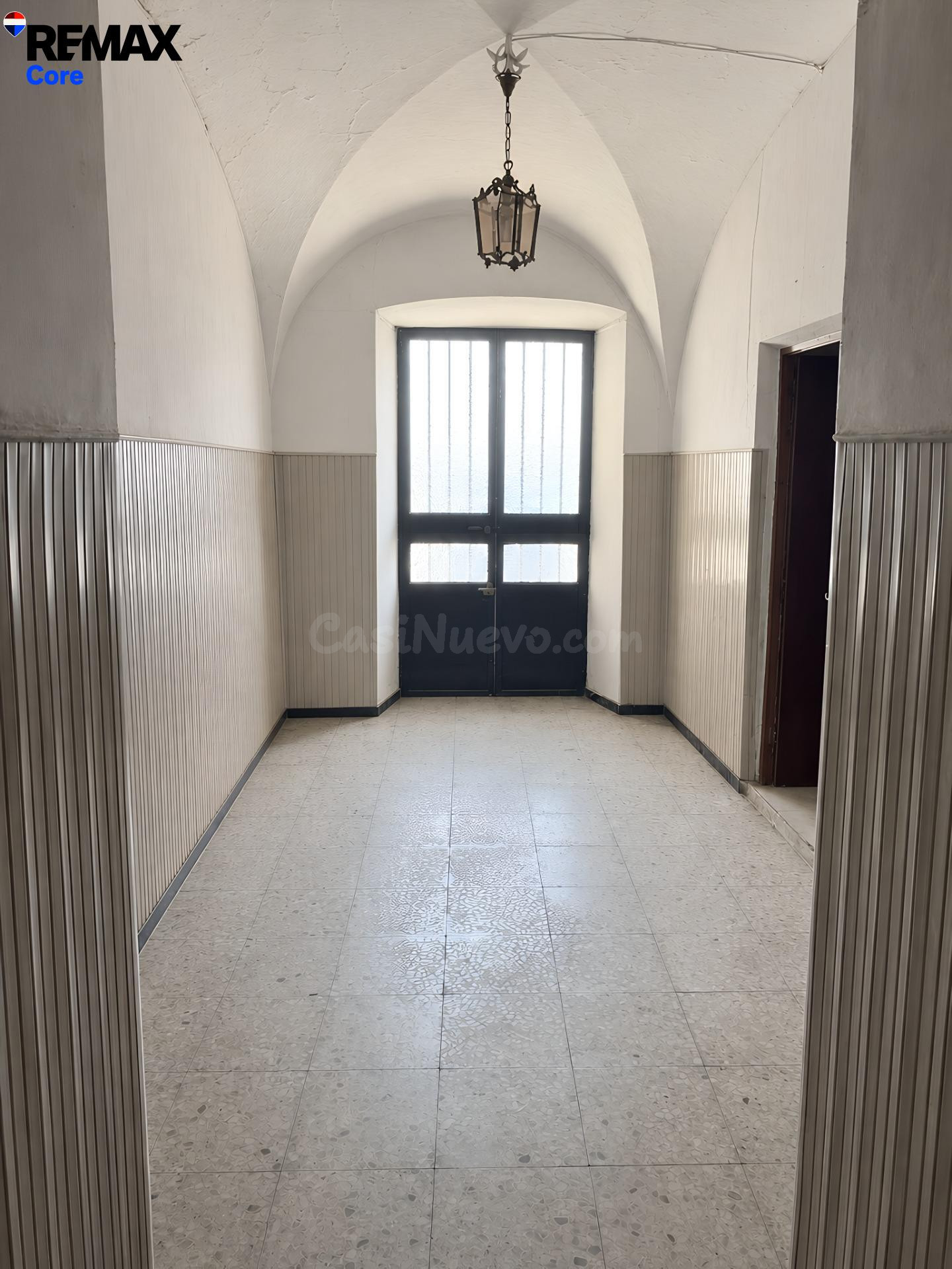 Oportunidad de Inversión: Casa con Patio y 4 Dormitorios en Centro de Montijo