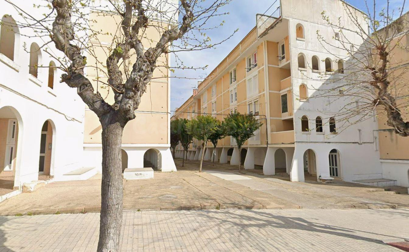 SE VENDE PISO OKUPADO EN Plaza Juan Ramon Jimenez 12 Nº 12 Constantí (Tarragona)
