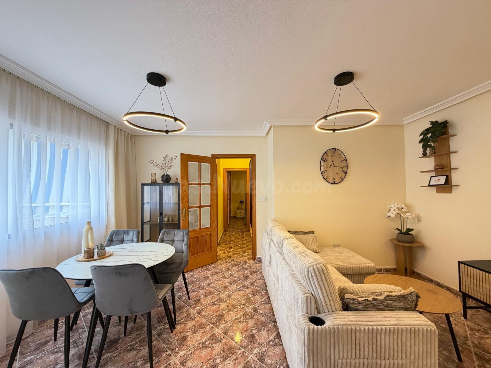 APARTAMENTO A 200 METROS DE PLAYA LOS LOCOS EN TORREVIEJA DE 2 DORM. 2 BAÑOS
