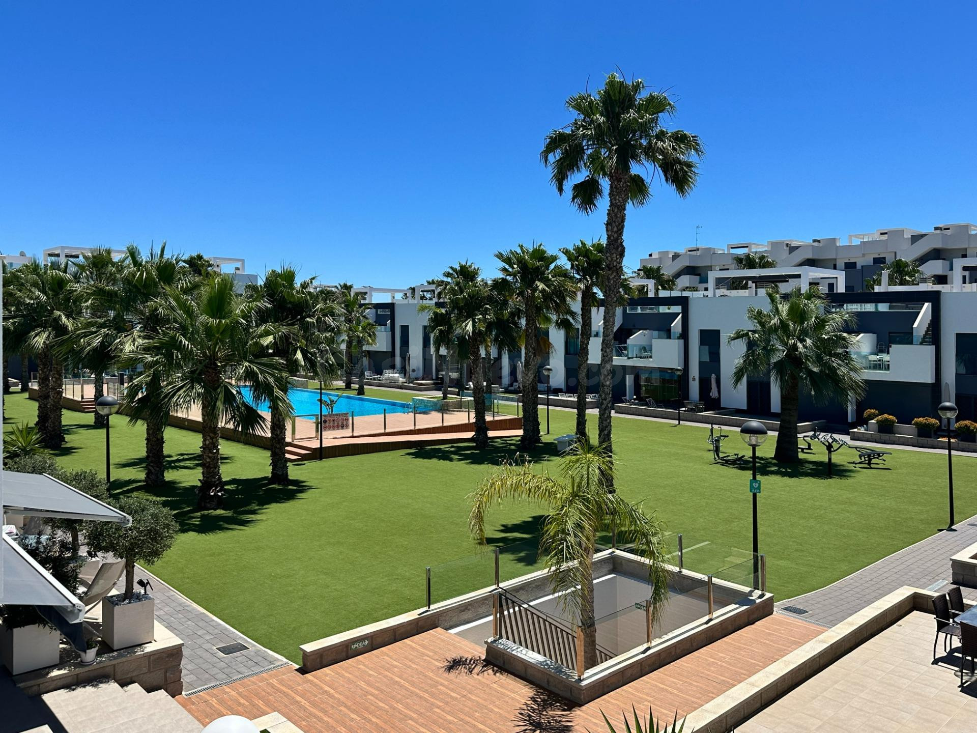 Se vende apartamento de 2 dormitorios en Oasis Beach XII, El Raso, Guardamar del Segura