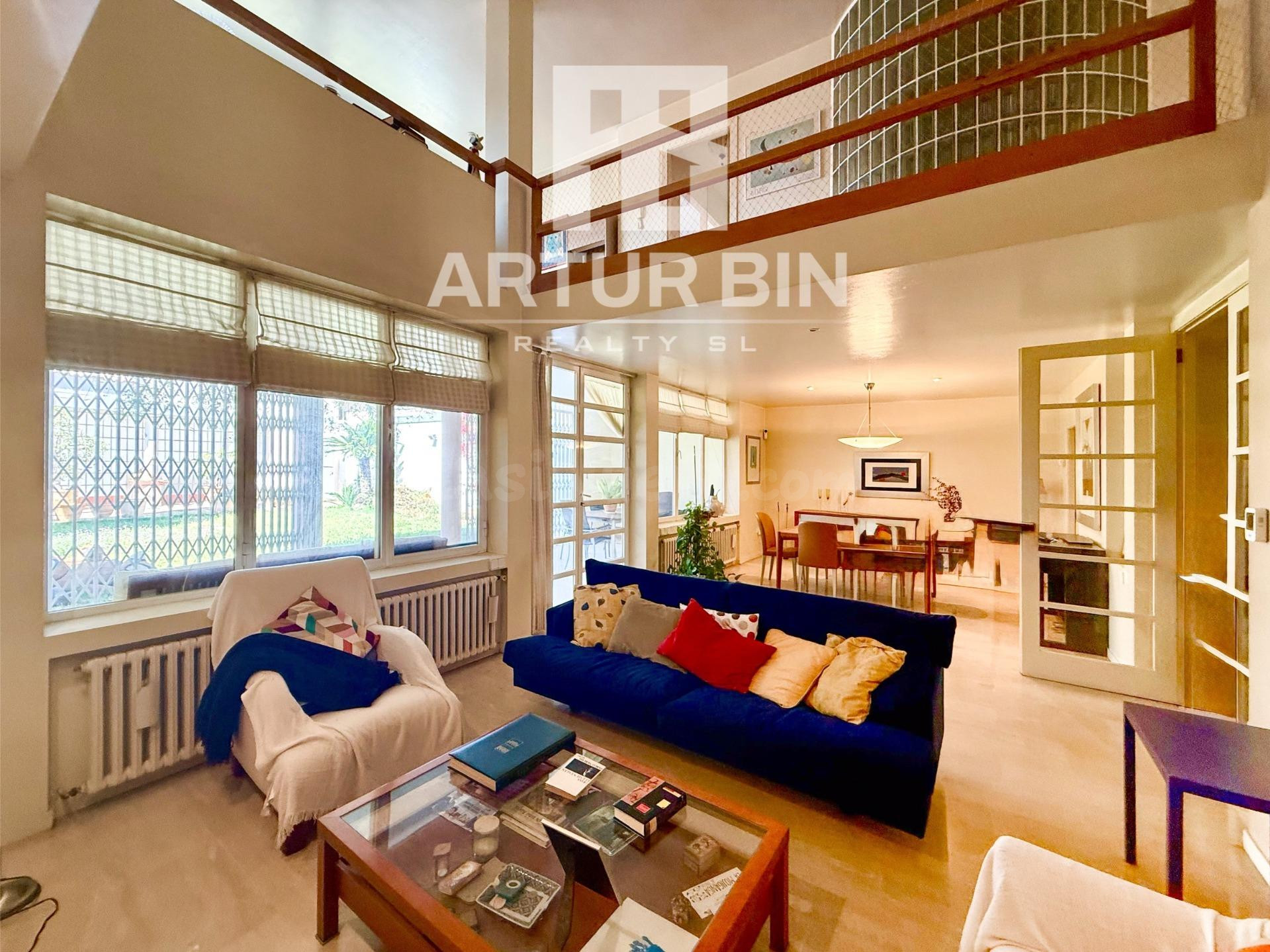 Casa 5 habitaciones 588m² en venta - Centro