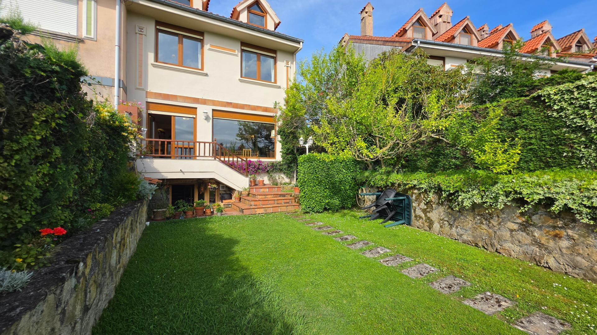 Chalet pareado exclusivo ubicado en un paraíso natural en Cantabria ✨