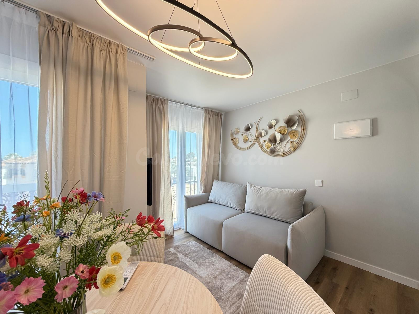APARTAMENTO EN SAN MIGUEL DE SALINAS CON VISTAS AL MAR Y CON PISCINA COMUNITARIA. 1 DORM. 1 BAÑO