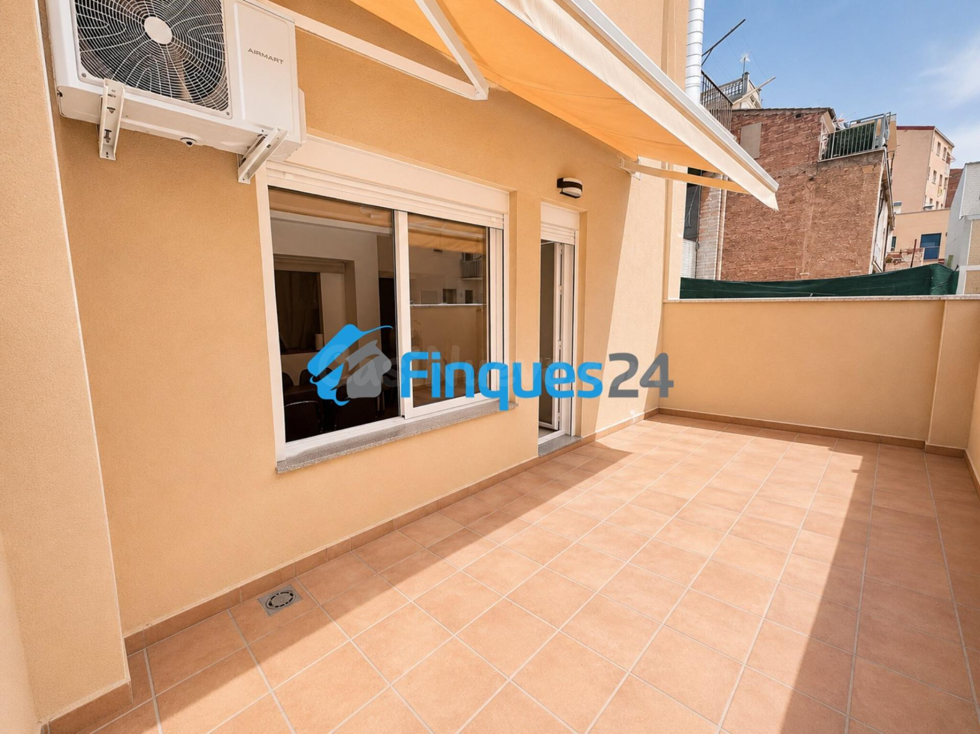 Piso rehabilitado de 108 m2 con gran terraza en el centro de Manresa | Actualmente alquilado | Ideal inversores.