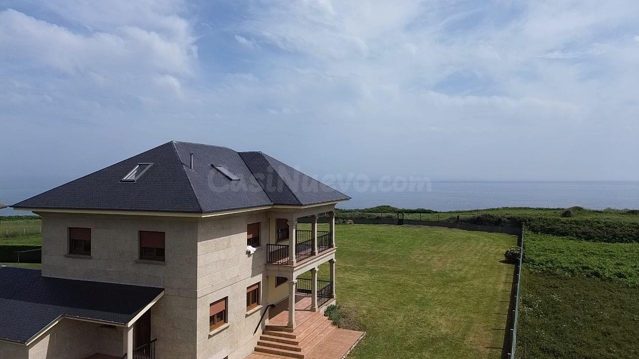 ESPECTACULAR CHALET PREMIUM CON VISTAS PANORÁMICAS AL MAR CANTÁBRICO EN NOIS (FOZ)